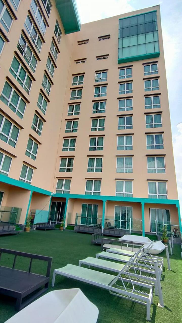 Amerin Hotel ג'והור בהרו מראה חיצוני תמונה