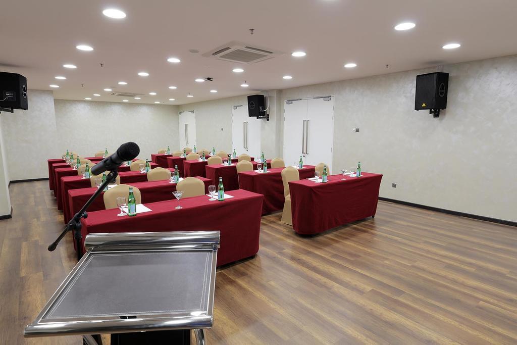 Amerin Hotel ג'והור בהרו מראה חיצוני תמונה