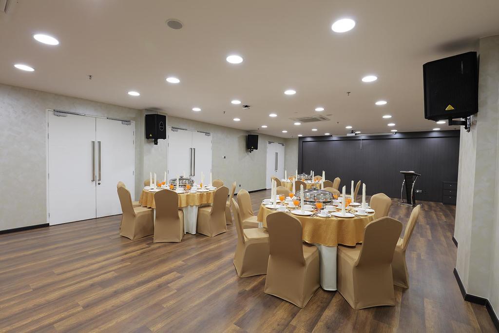 Amerin Hotel ג'והור בהרו מראה חיצוני תמונה
