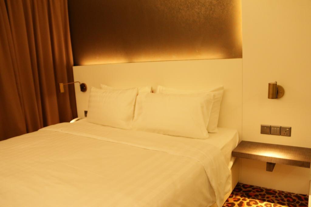 Amerin Hotel ג'והור בהרו מראה חיצוני תמונה