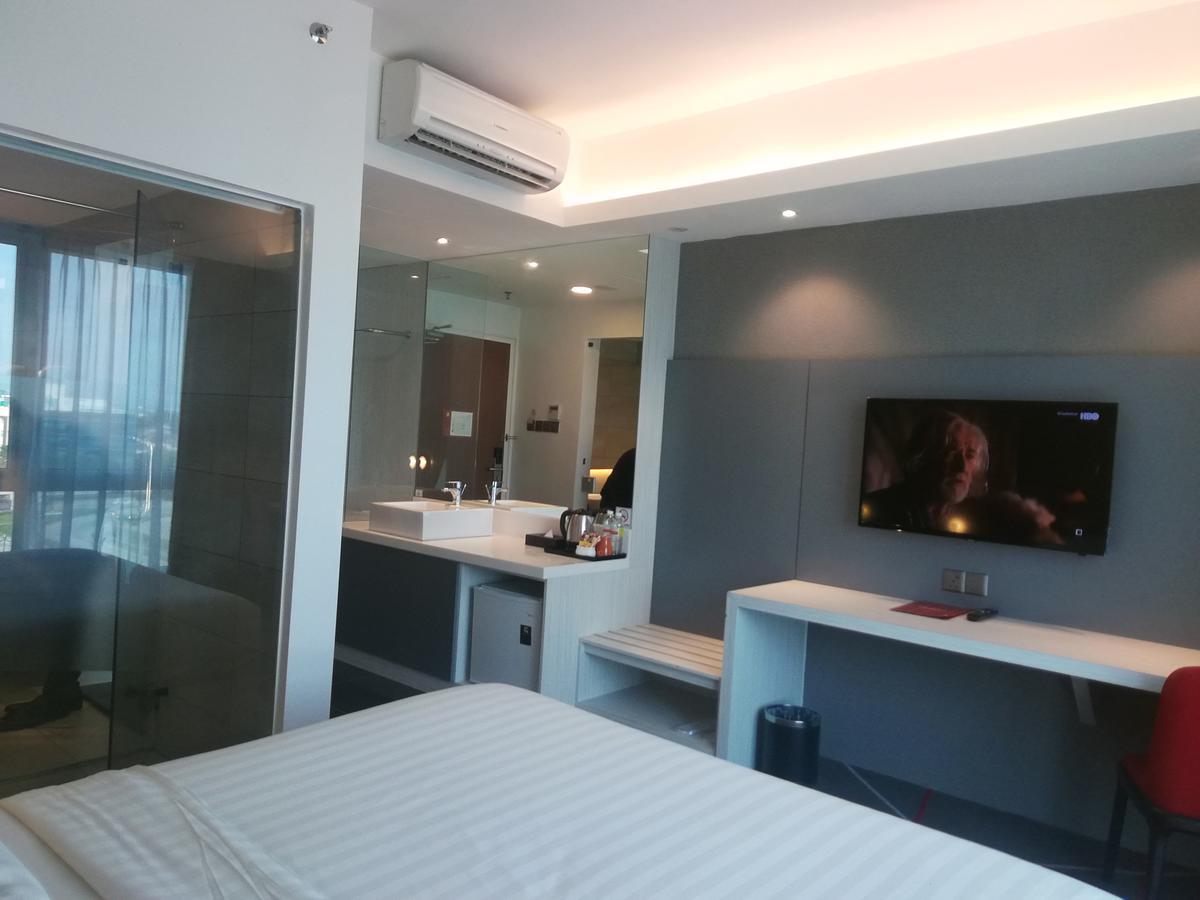 Amerin Hotel ג'והור בהרו מראה חיצוני תמונה